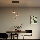 Lampe suspension en 3 bras asymétriques esse14 avec Rose-One, câble textile et finitions en métal