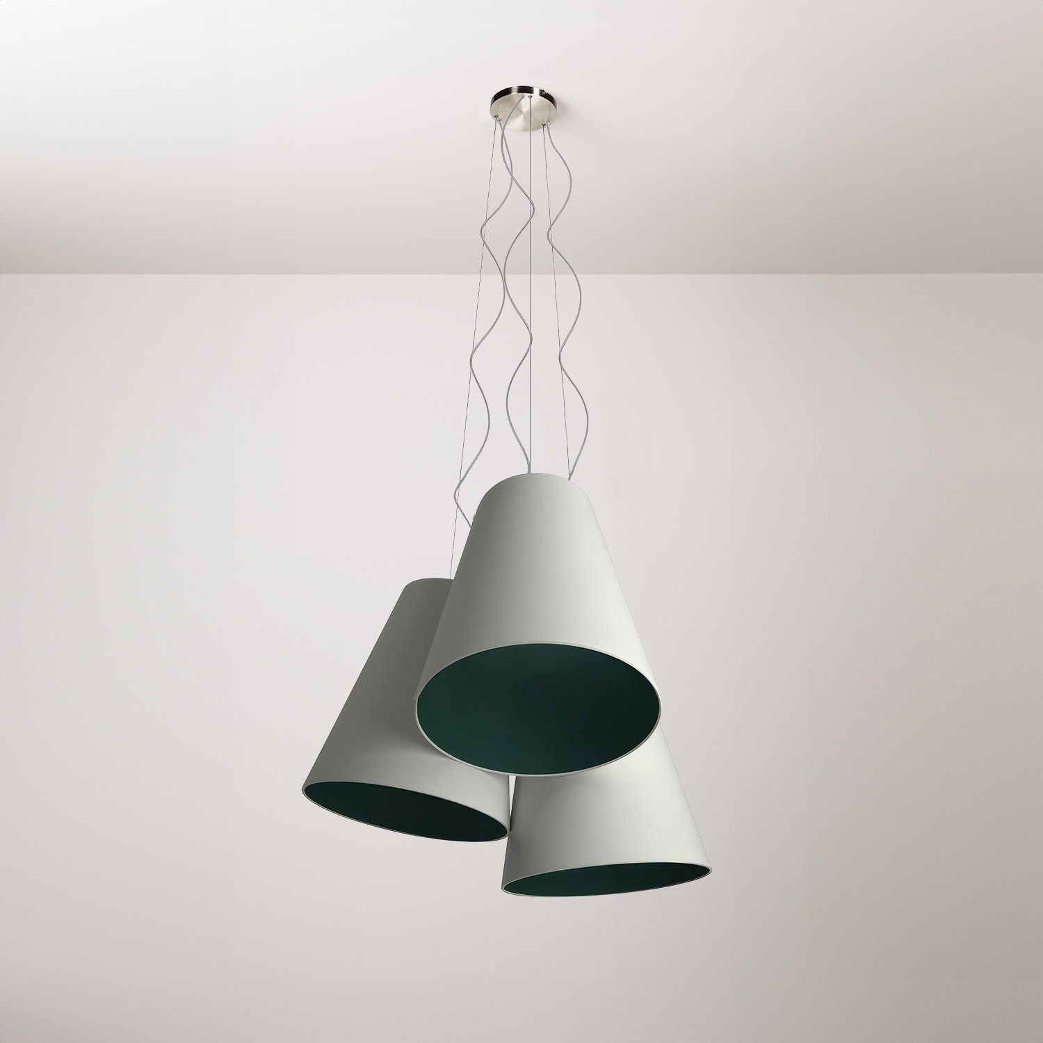 Lampadario Trittico con paralumi a cono bicolore - Made in Italy